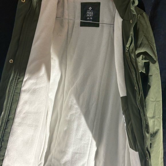 Olive Green Parka with White Lining - Picture 6 of 7